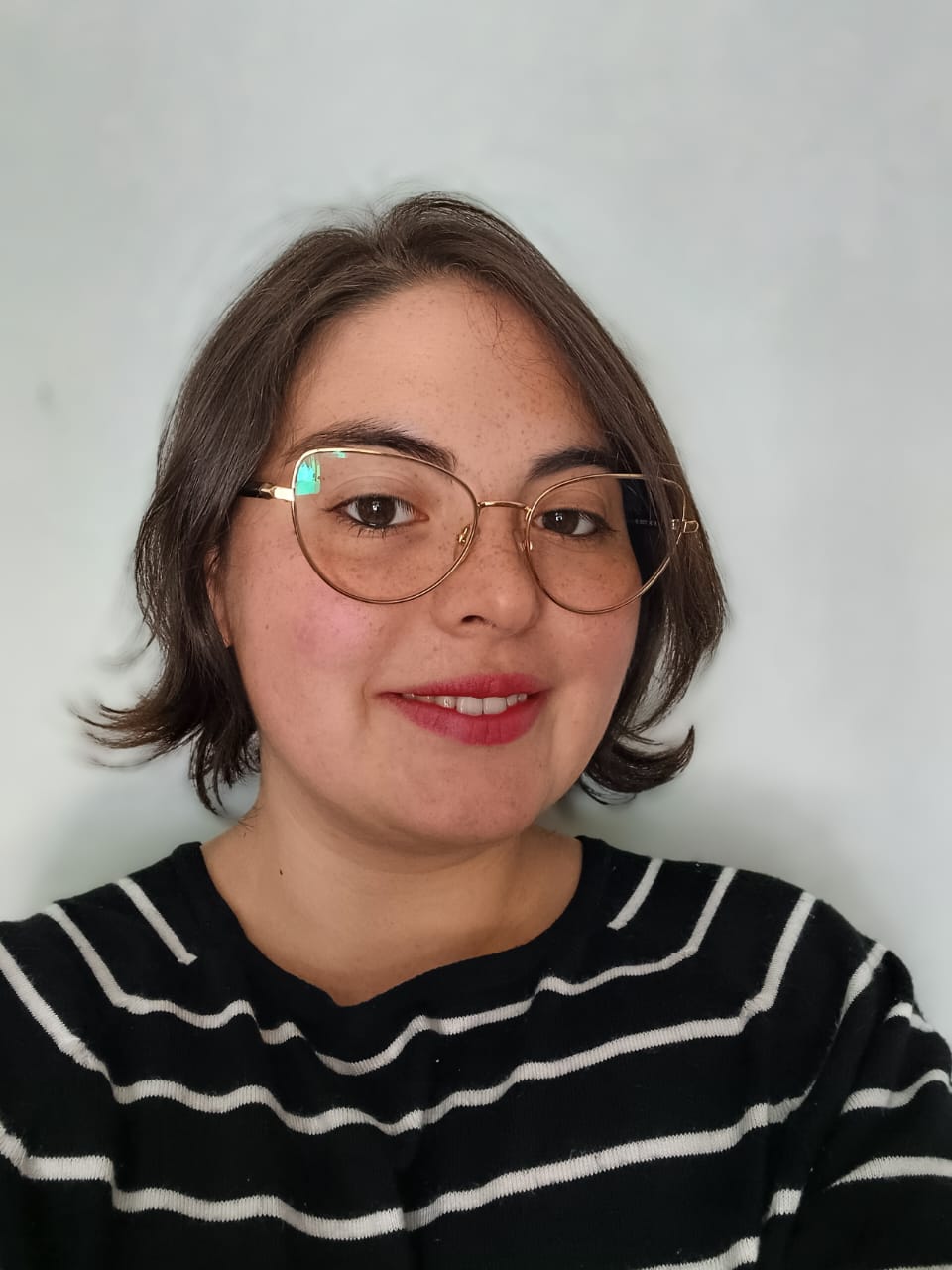 Foto profesional de la psicologa Francisca Benitez Pizarro
